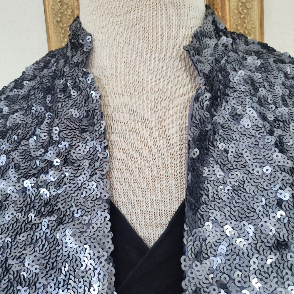LONDONJEAN Silver Sequin Blazer - Picture 2 of 8